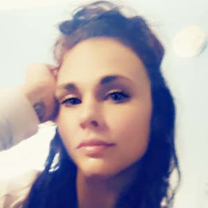 Meet your Posher, Alicia